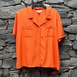 Vintage Button Up Shirt 🌈